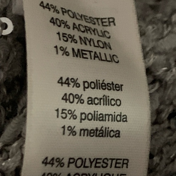 Chico’s Silver Sparkle Long Sweater with Round Neck Chico’s Size 2 - Picture 5 of 8